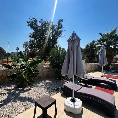 Ad Reeki Villa